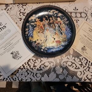 THE TWELVE MONTH VINTAGE/ DISCONTINUED PLATE
